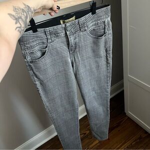 Democracy AbSolution Gray Plaid Women Jeans